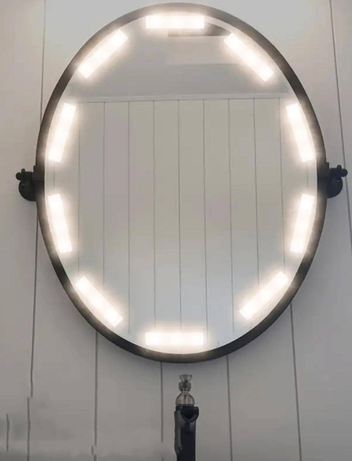 GLOWMIRROR™